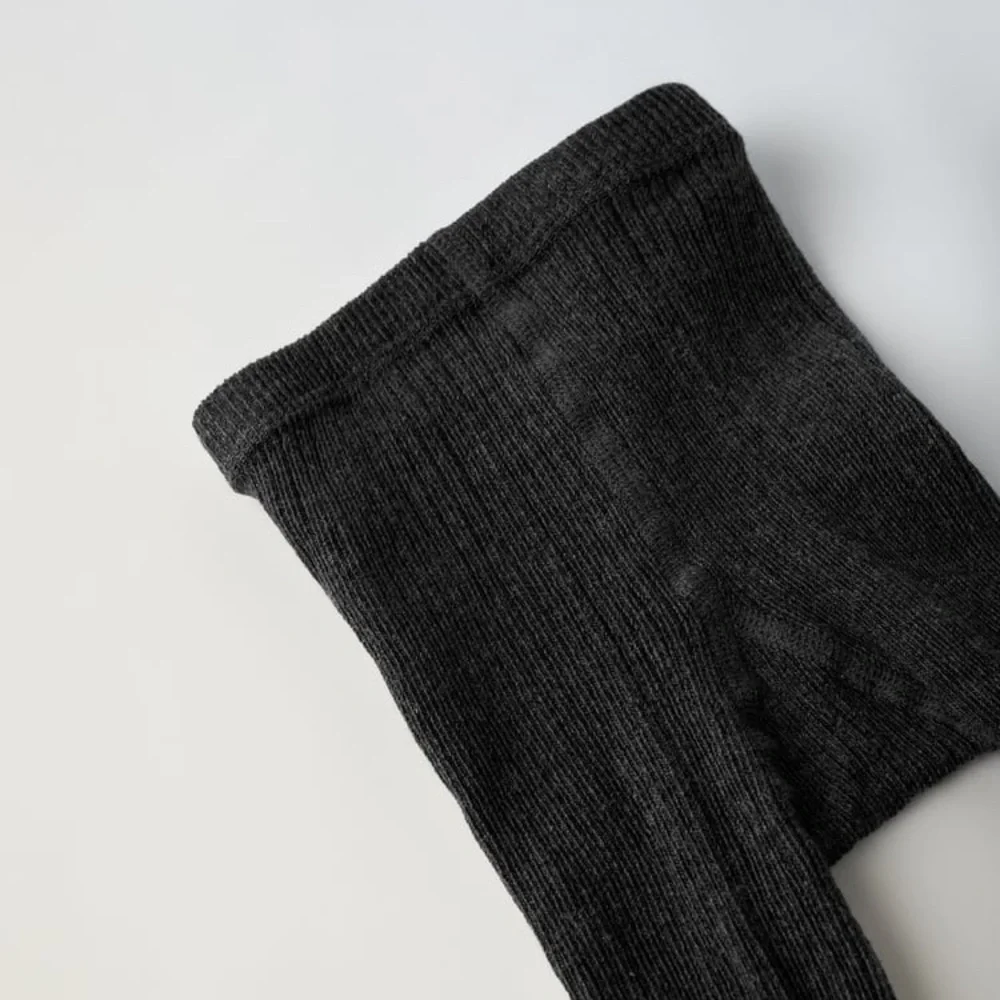 NWT. Zara Grayish Two-Pack of Rib Tights. Size 6-12 Months.